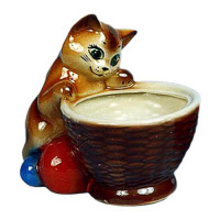 Конфетница керамическая Котик с корзинкой